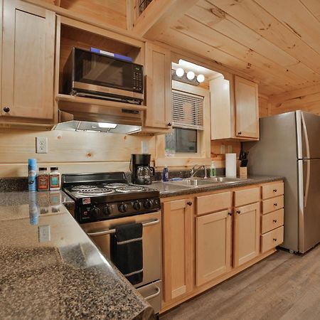 Meg Cabin Tiny Rustic Comfort On Lookout Mtn Chattanooga Exterior foto