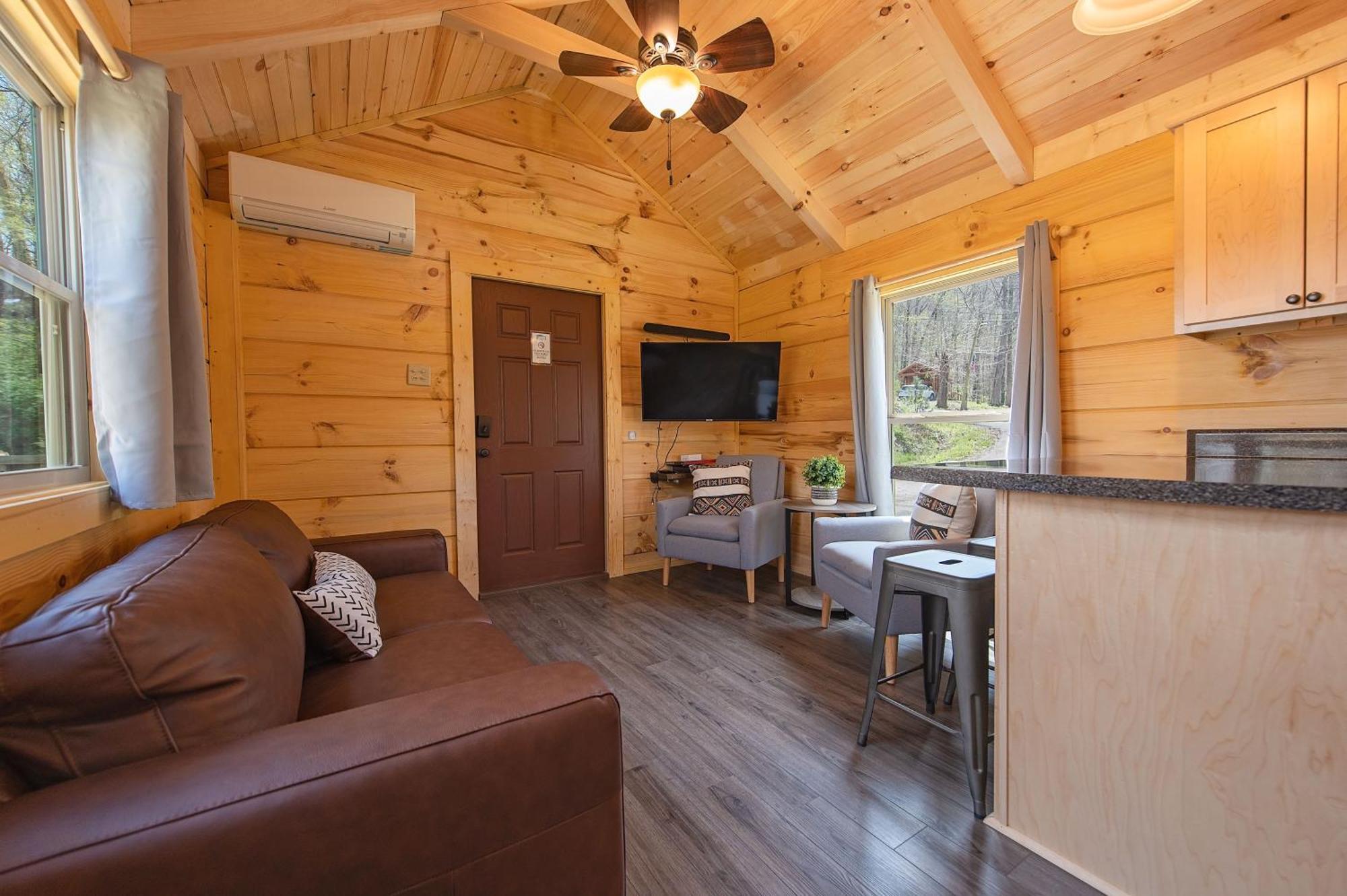 Meg Cabin Tiny Rustic Comfort On Lookout Mtn Chattanooga Exterior foto